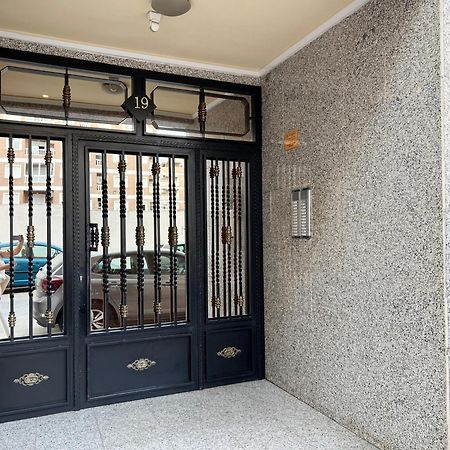 Nice And Central Apartment Torrevieja Exterior photo