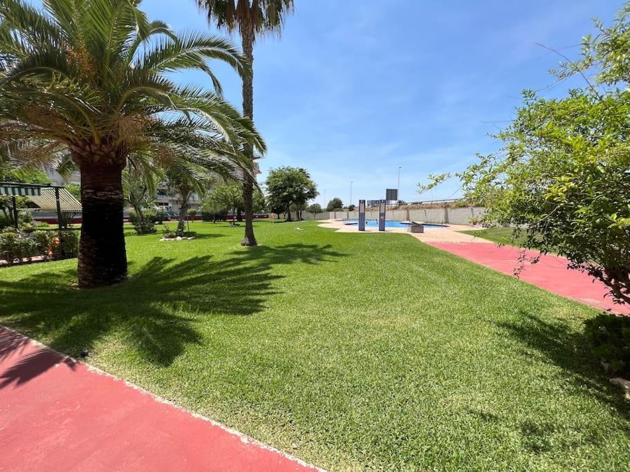 Nice And Central Apartment Torrevieja Exterior photo
