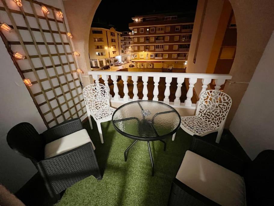 Nice And Central Apartment Torrevieja Exterior photo