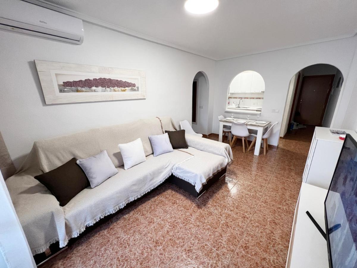 Nice And Central Apartment Torrevieja Exterior photo