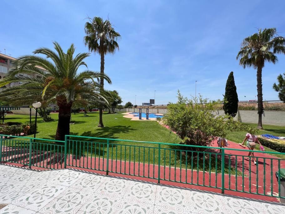 Nice And Central Apartment Torrevieja Exterior photo
